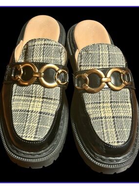 Plaid & Black Patent Slip-On Mules with Gold Chain Accent Sz9 EUC